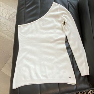 GUESS One-Shoulder Sweater (never worn)
